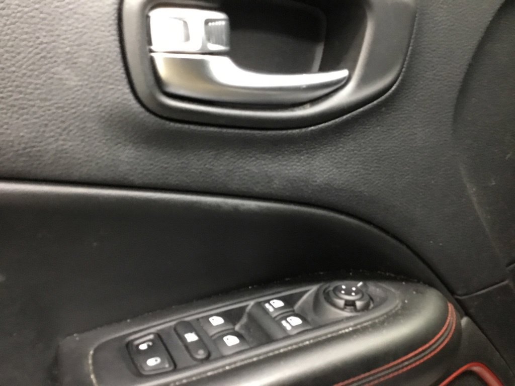 Used 2019 Jeep Compass Trailhawk w/ Leather Interior Group AWD/4WD image 6