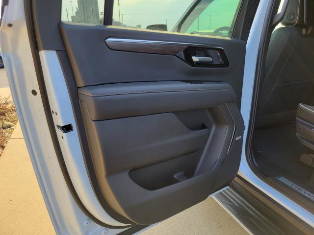 New 2026 Chevrolet Suburban Premier AWD/4WD image 22