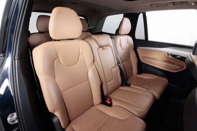 Used 2016 Volvo XC90 T6 Momentum image 25