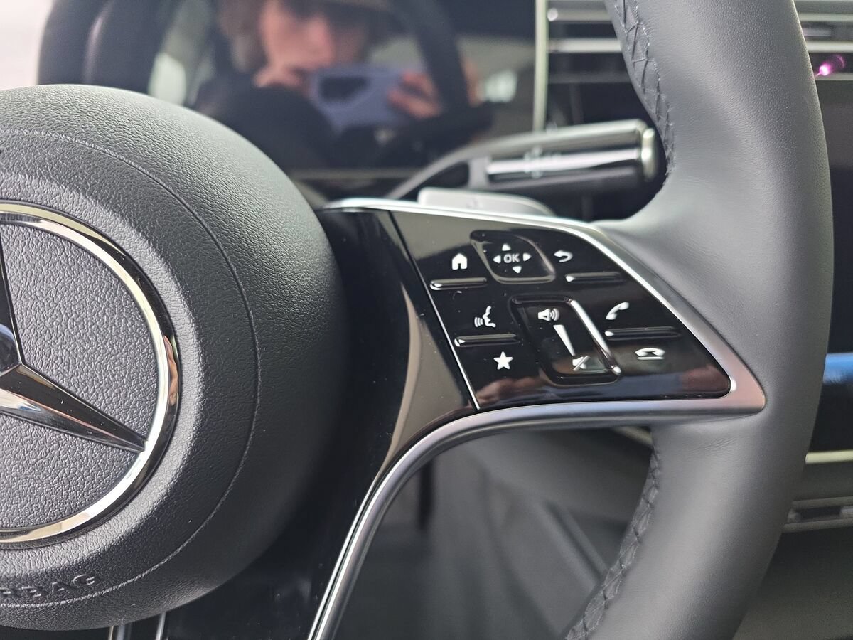 New 2026 Mercedes-Benz E 350 4MATIC Sedan image 18
