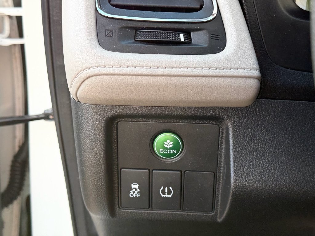 Used 2016 Honda HR-V EX image 25