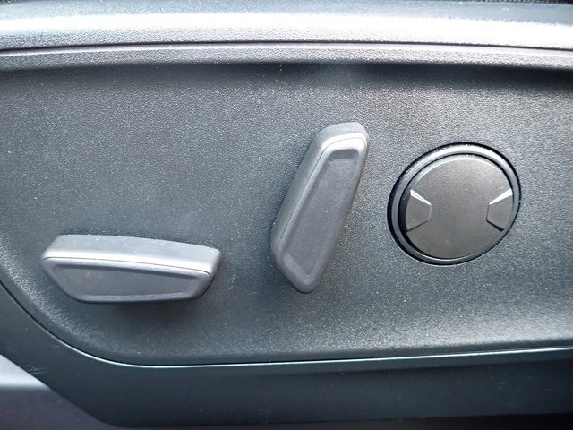 Used 2020 Ford Escape SEL image 20