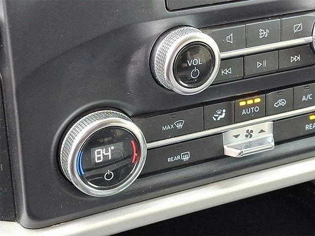 Used 2022 Ford Expedition XLT image 24