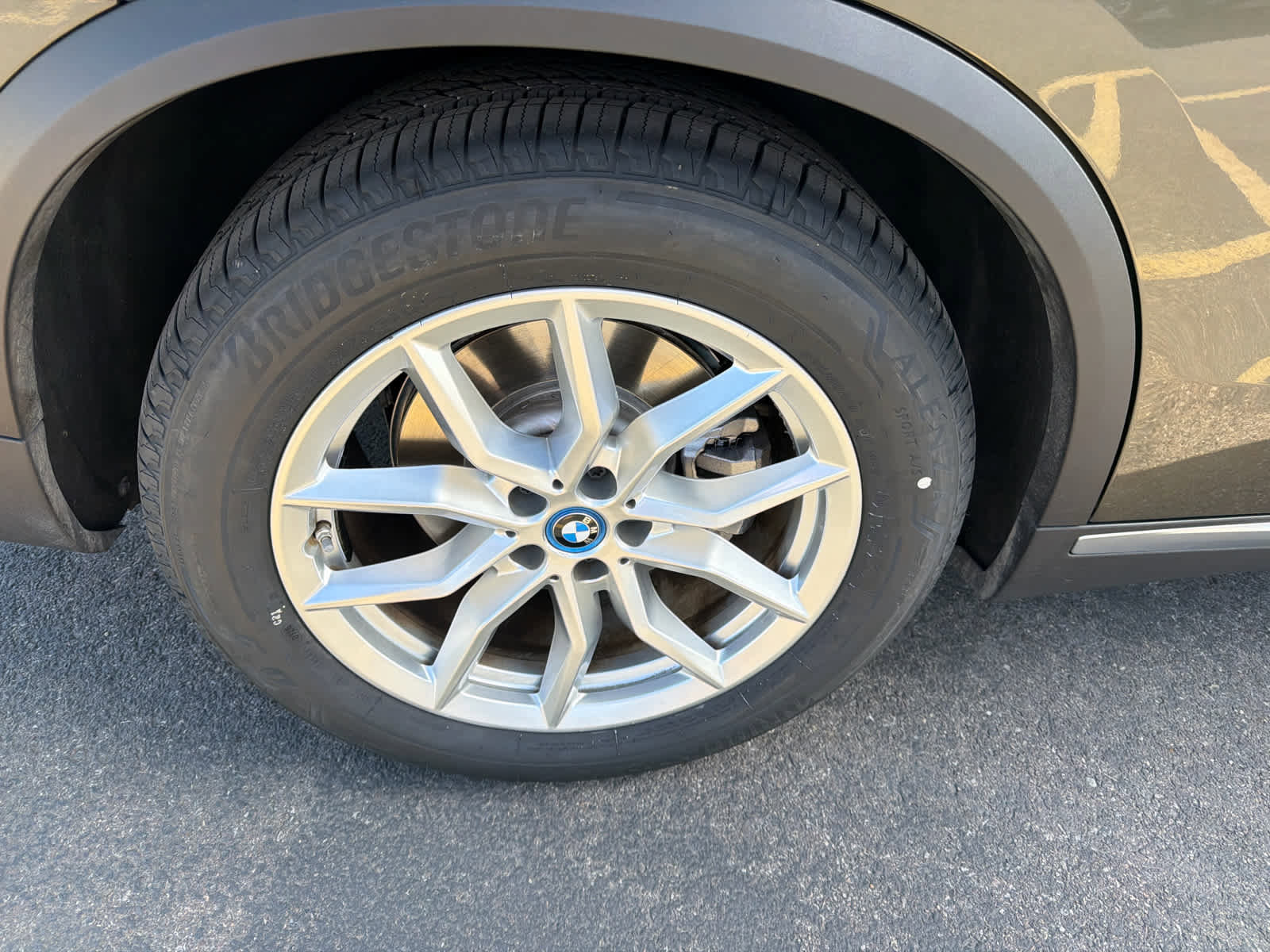 Used 2022 BMW X5 xDrive45e w/ Premium Package image 9