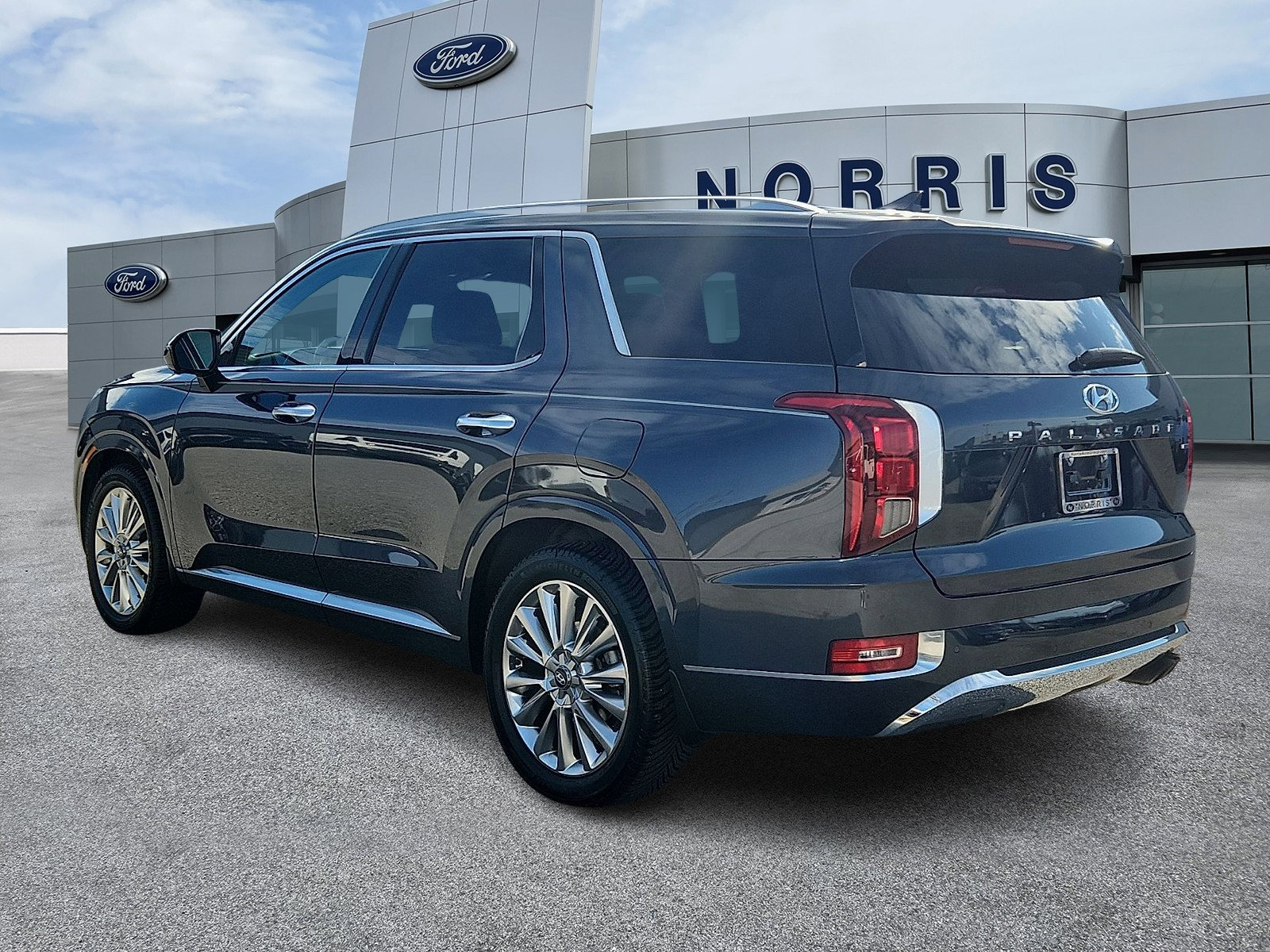 Used 2020 Hyundai Palisade Limited image 3