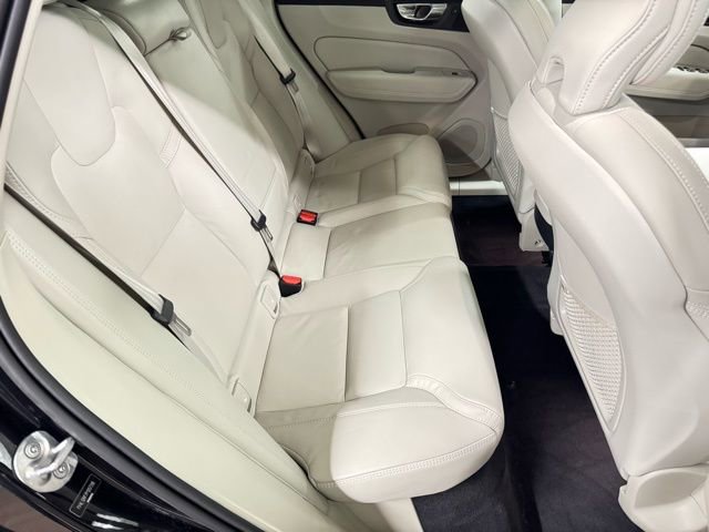 Certified 2023 Volvo XC60 B5 Ultimate image 30