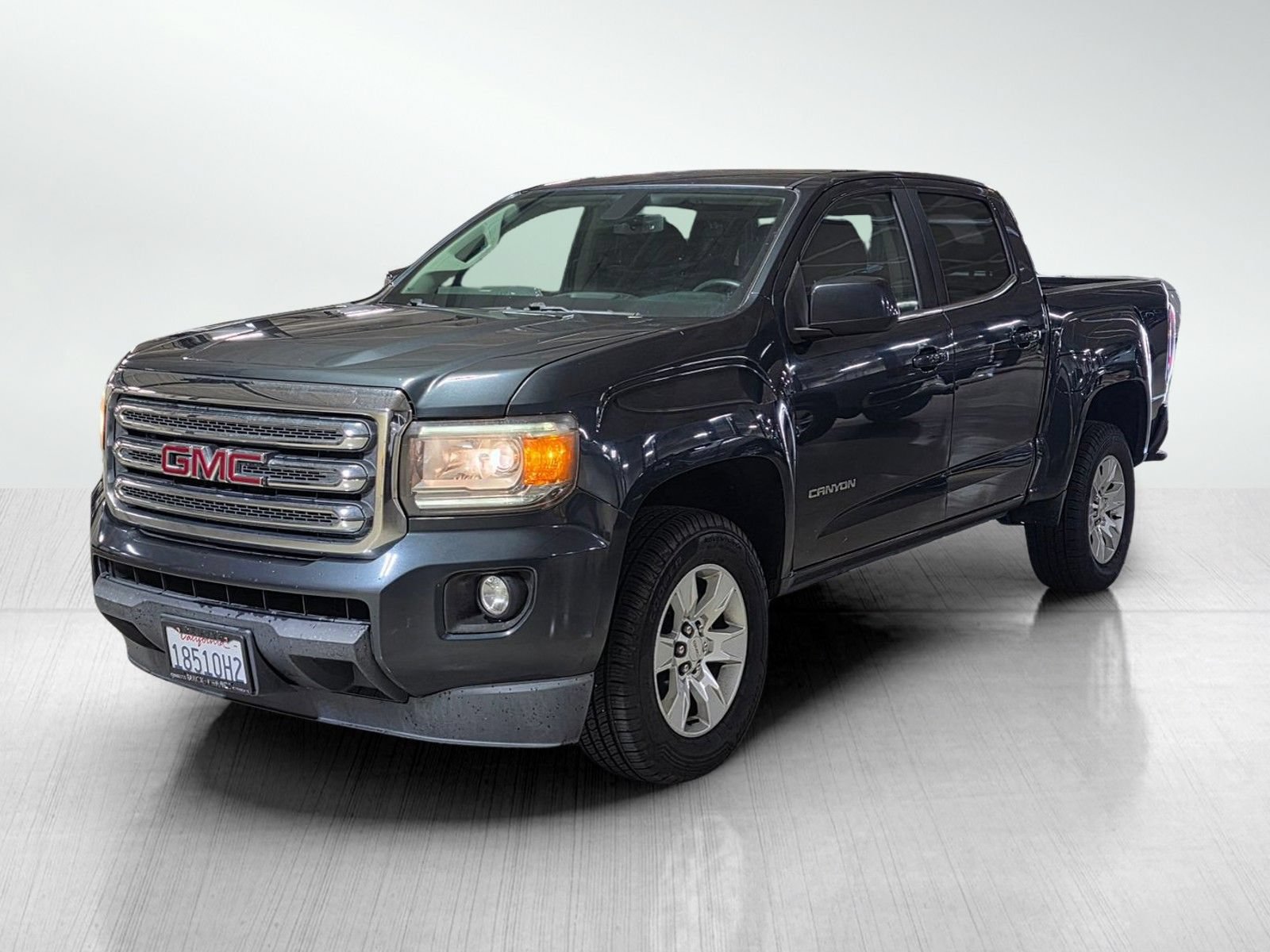 Used 2017 GMC Canyon SLE w/ SLE Convenience Package RWD image 3
