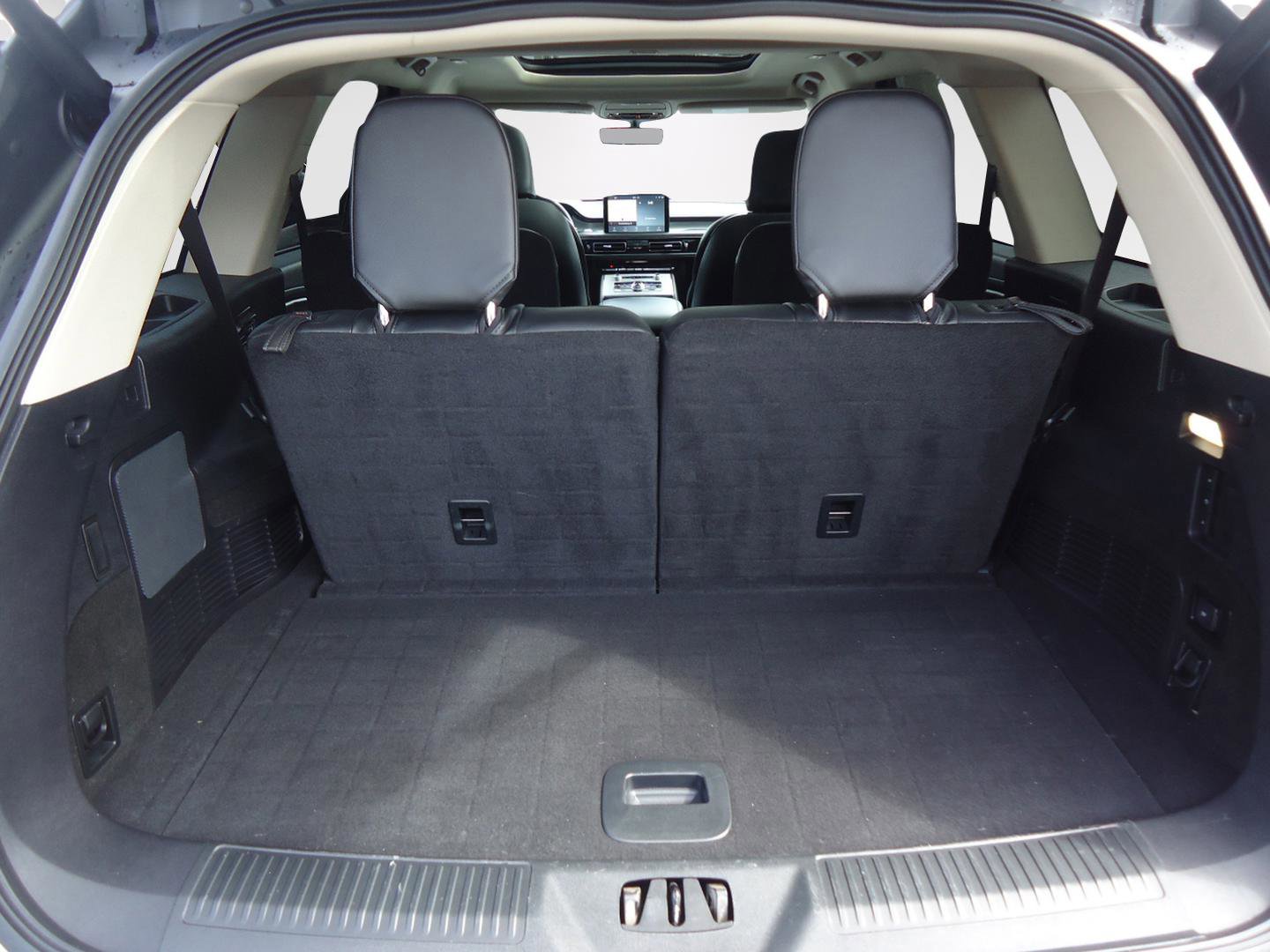 Used 2022 Lincoln Aviator AWD w/ Premium Package image 33