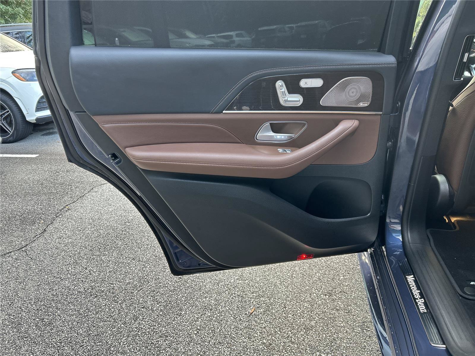 Certified 2025 Mercedes-Benz GLS 450 4MATIC w/ AMG Line Exterior image 40