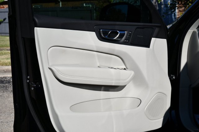 New 2027 Volvo XC60 B5 Ultra AWD/4WD image 10
