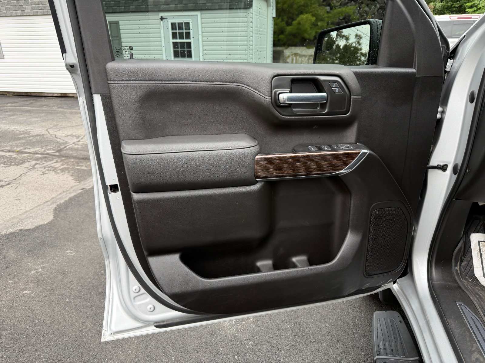 Certified 2022 GMC Sierra 1500 Elevation w/ LPO, Elevation Black Package AWD/4WD image 15