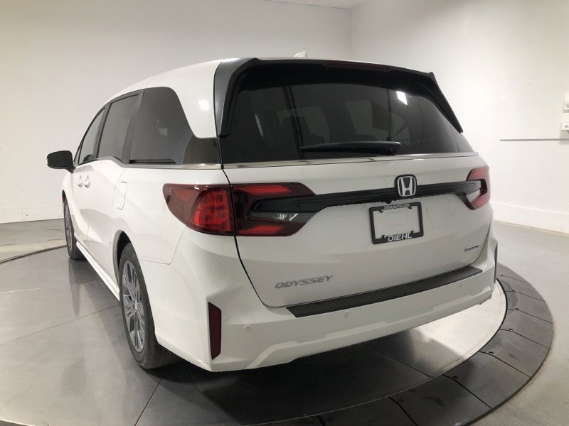New 2026 Honda Odyssey Touring image 5