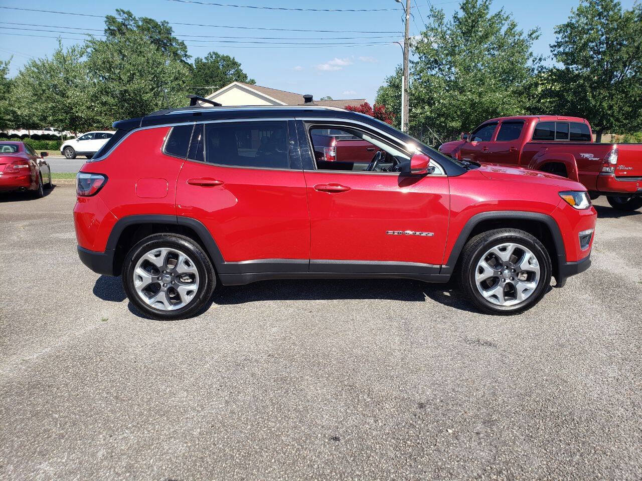 Used 2018 Jeep Compass Limited w/ Navigation Group image 2