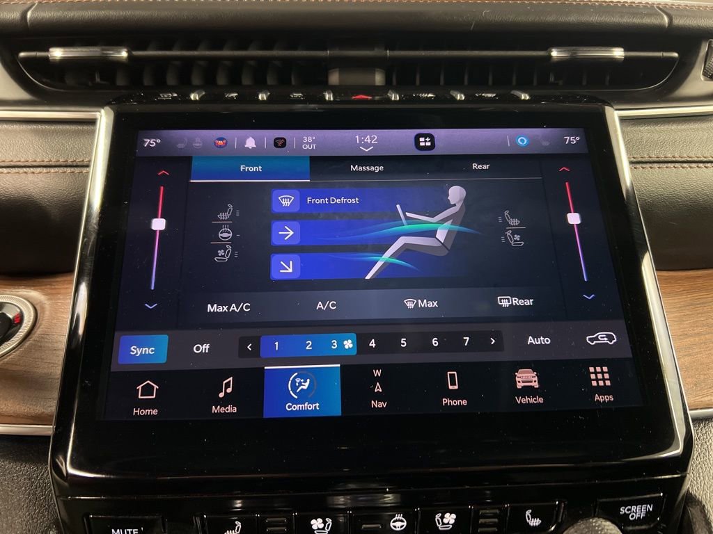 Used 2023 Jeep Grand Cherokee L Summit w/ High Altitude Package image 11