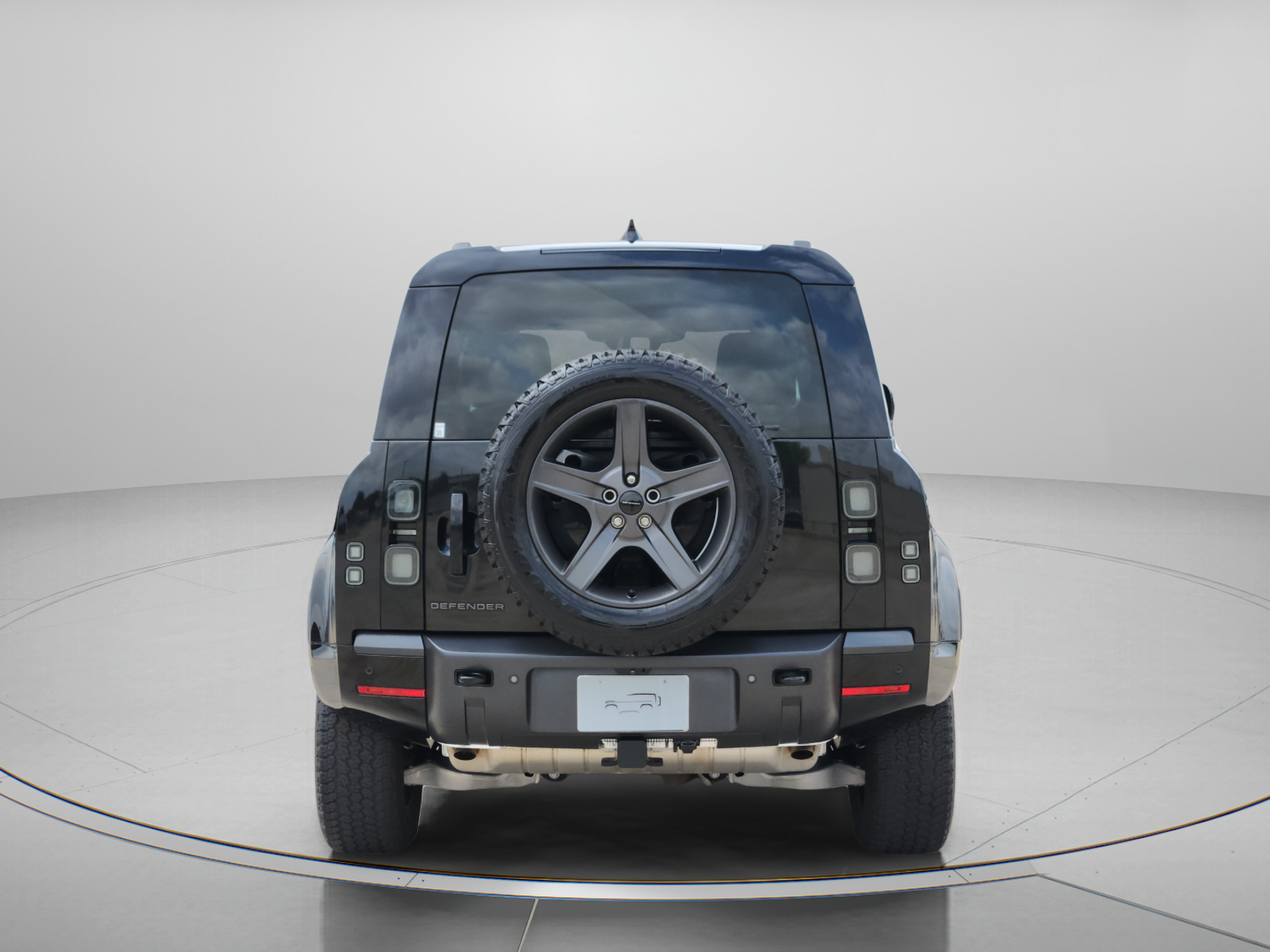 Used 2026 Land Rover Defender 110 X-Dynamic SE AWD/4WD image 4