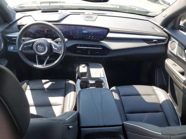 Used 2025 Buick Enclave Avenir FWD image 14