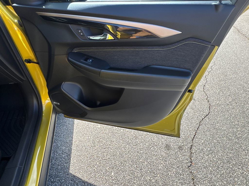 Used 2024 Chevrolet TrailBlazer ACTIV w/ Convenience Package image 14