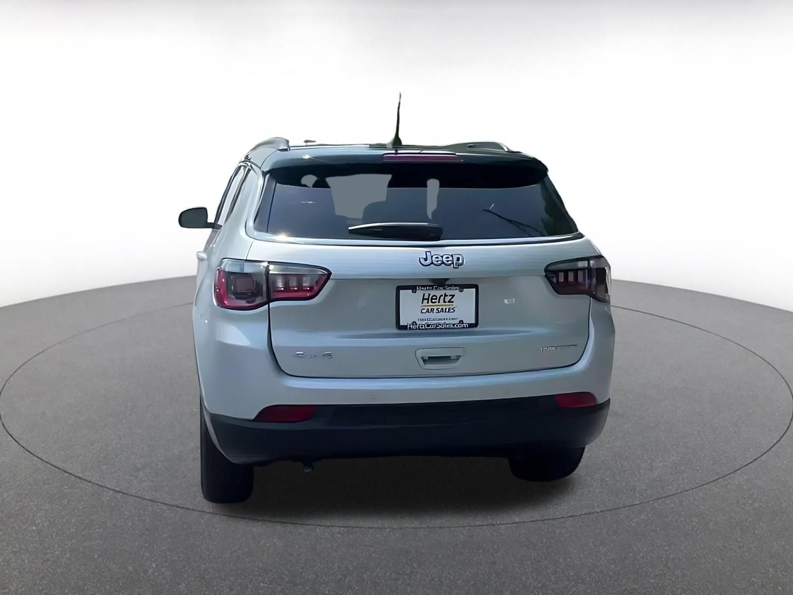 Used 2025 Jeep Compass Limited AWD/4WD image 10