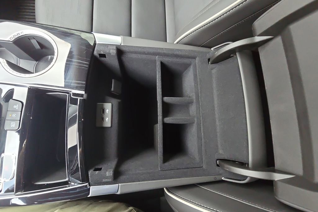 Used 2026 Cadillac Escalade Sport w/ LPO, ONYX Package image 22