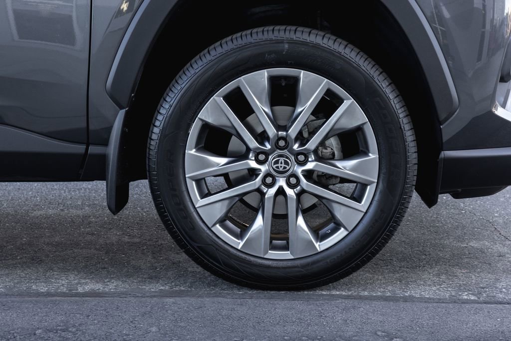 Certified 2023 Toyota RAV4 XLE Premium image 4