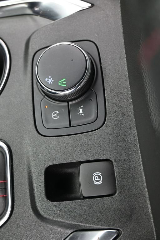 Used 2023 Chevrolet Traverse RS FWD image 29