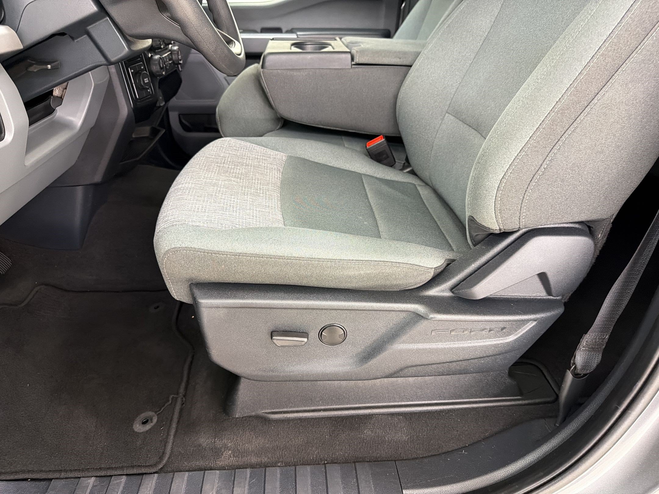 Used 2025 Ford F250 XLT AWD/4WD image 13