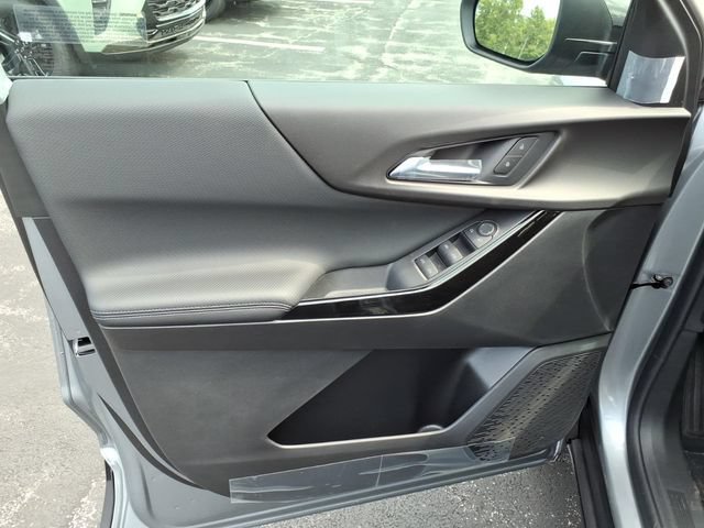 New 2027 Chevrolet Equinox LT w/ Midnight Edition FWD image 10