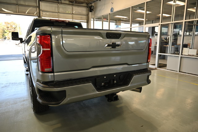 New 2026 Chevrolet Silverado 3500 High Country w/ High Country Premium Package AWD/4WD image 6