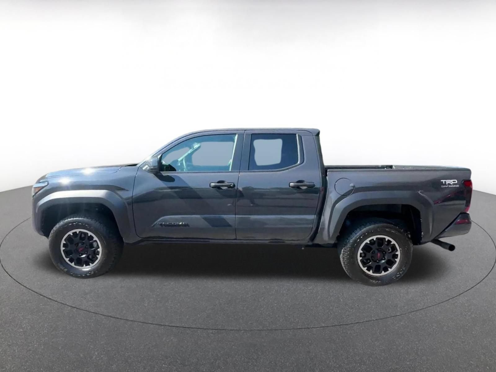 Used 2024 Toyota Tacoma TRD Off-Road AWD/4WD image 8