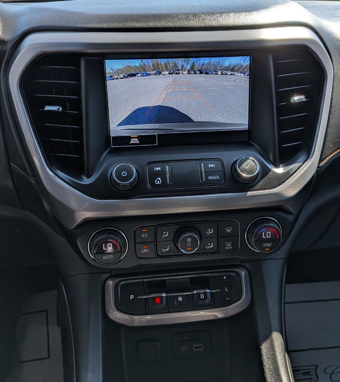 Used 2023 GMC Acadia AT4 w/ Preferred Package AWD/4WD image 19