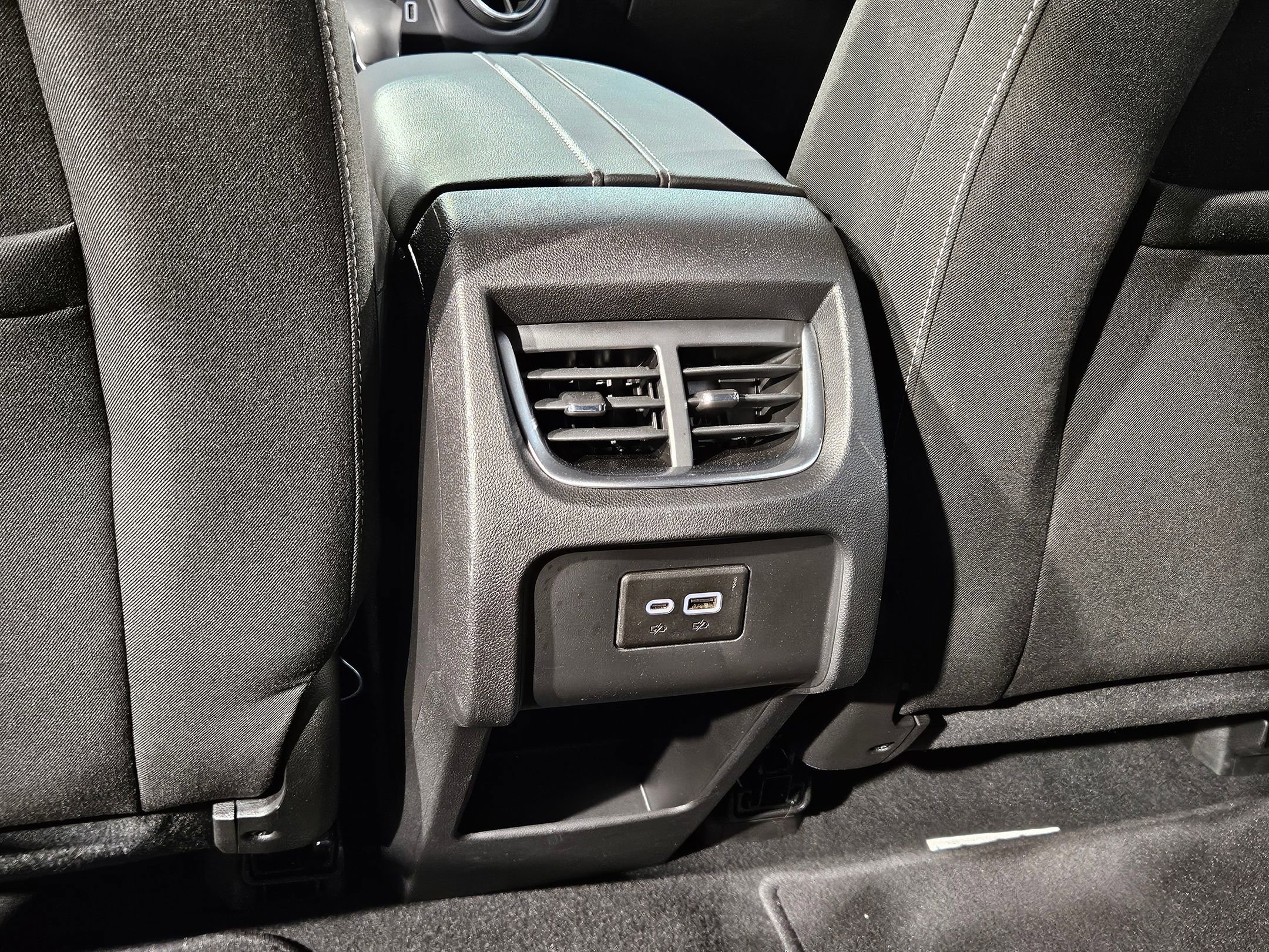 Used 2025 Chevrolet Blazer LT image 35