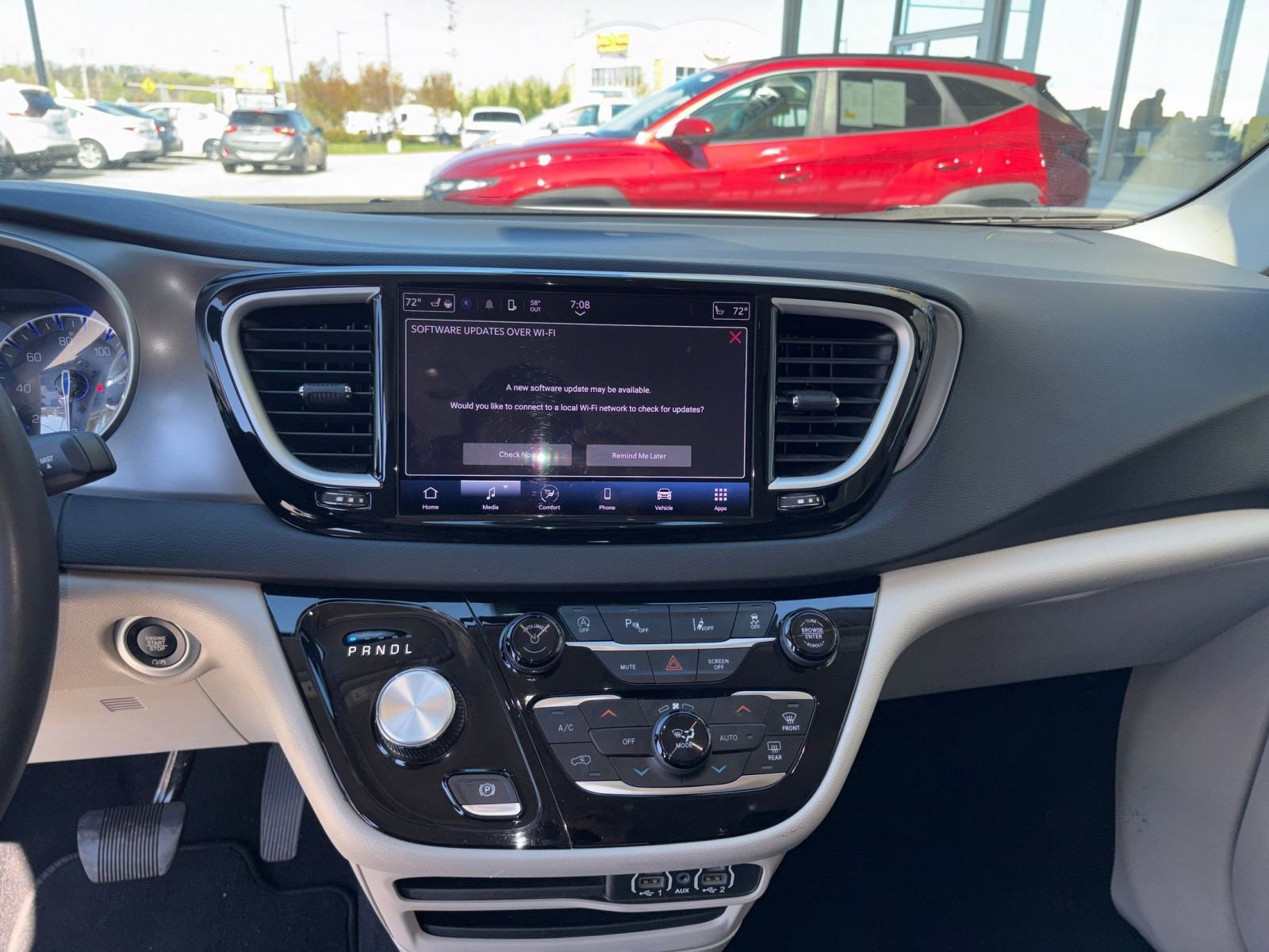 Used 2023 Chrysler Pacifica Touring-L image 20