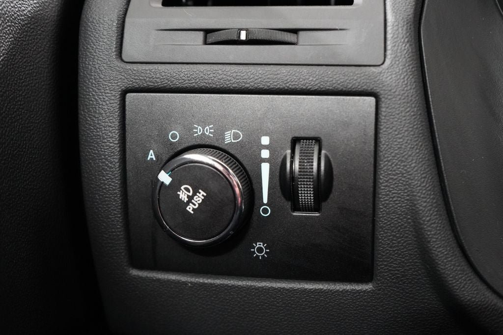 Used 2013 Dodge Challenger R/T Plus RWD image 27