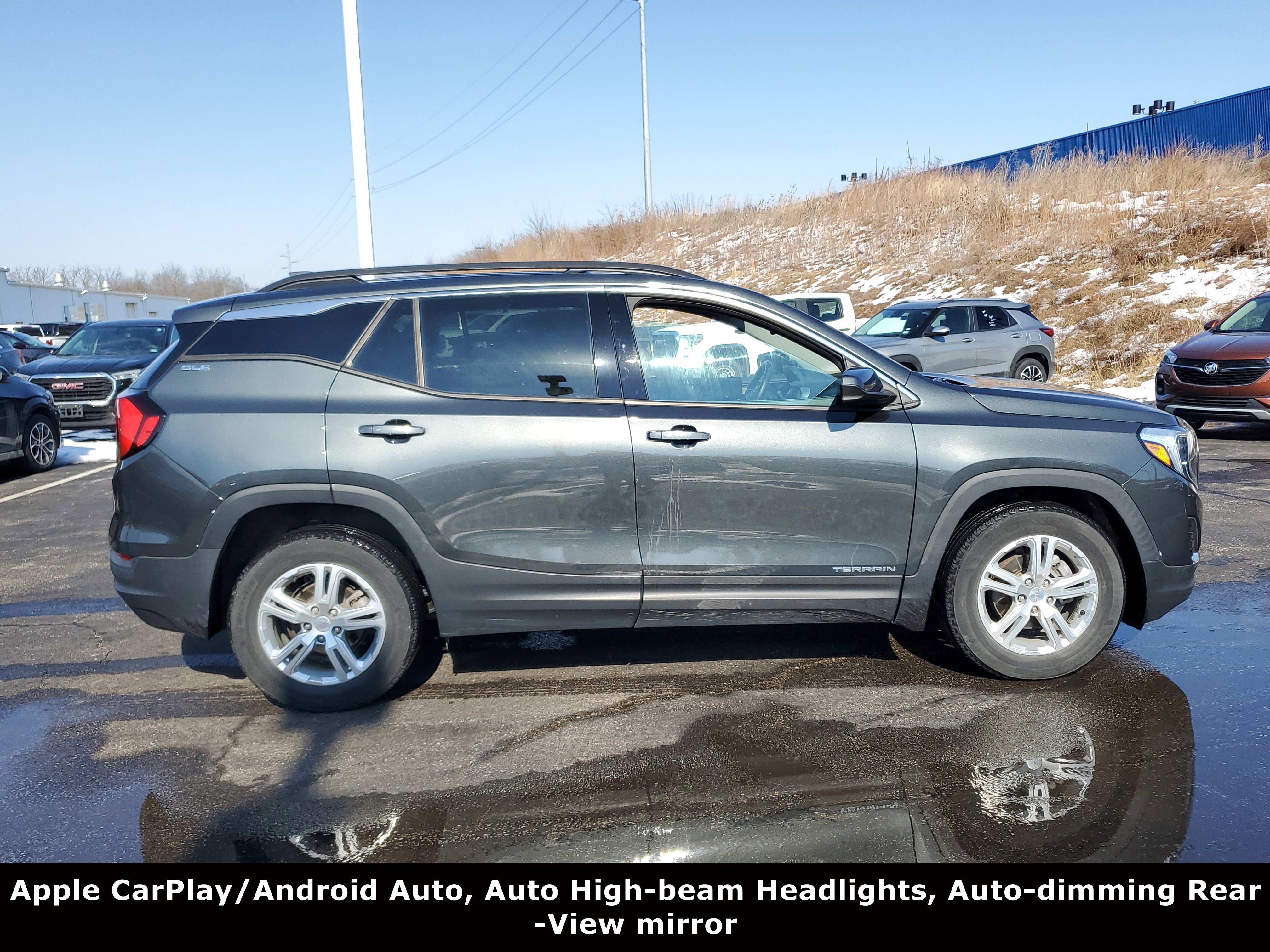 Used 2020 GMC Terrain SLE w/ Driver Convenience Package image 3