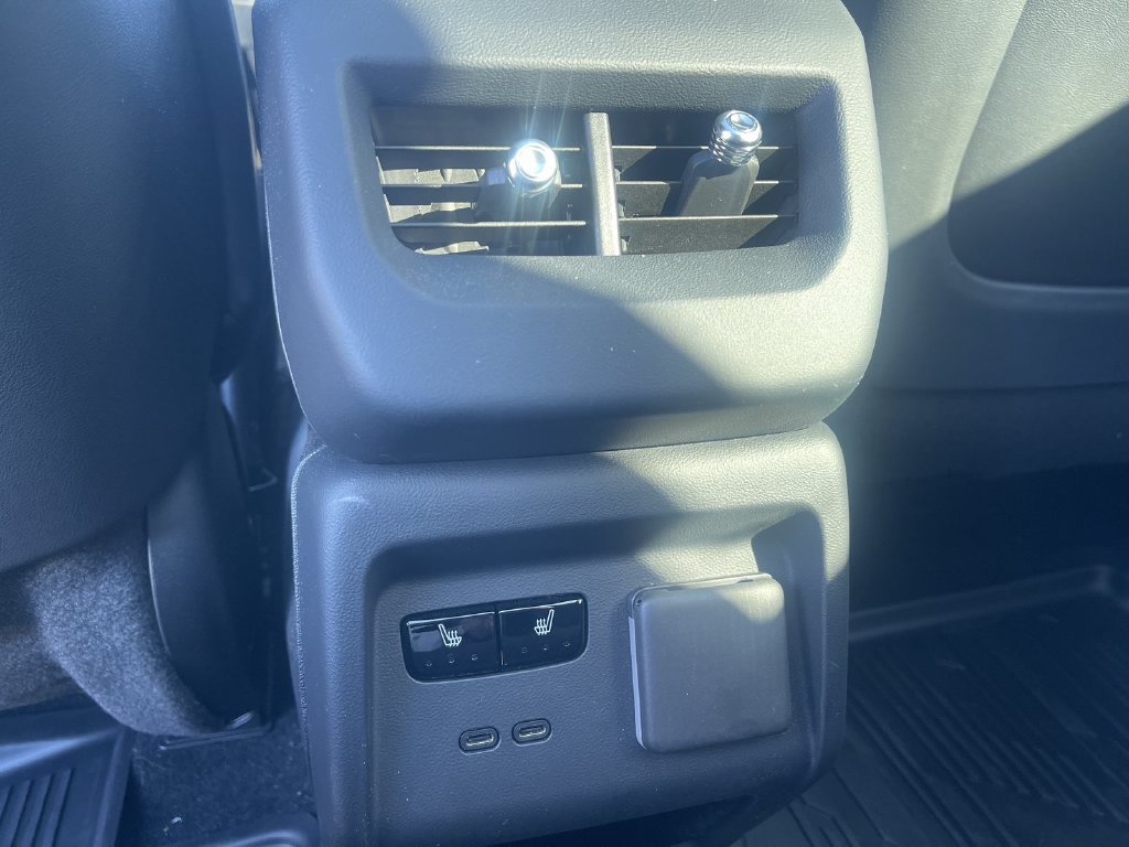 Used 2025 Cadillac Optiq Sport 2 w/ LPO, Floor Liner Package AWD/4WD image 30