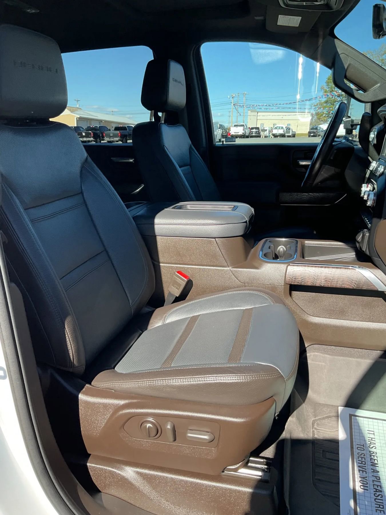 Used 2022 GMC Sierra 3500 Denali w/ Denali Ultimate Package image 50