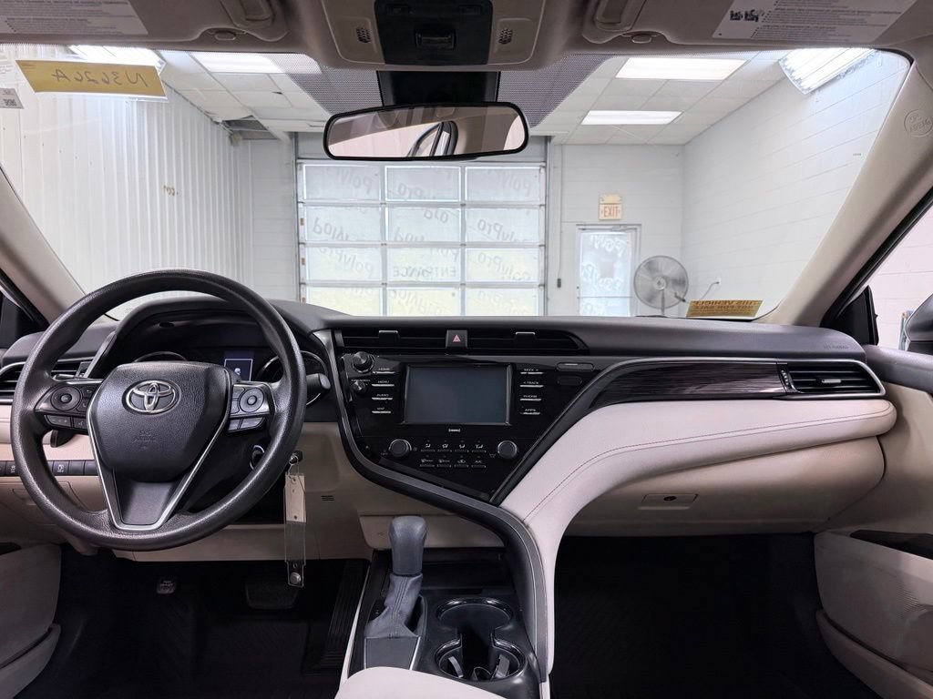 Used 2020 Toyota Camry LE FWD image 22