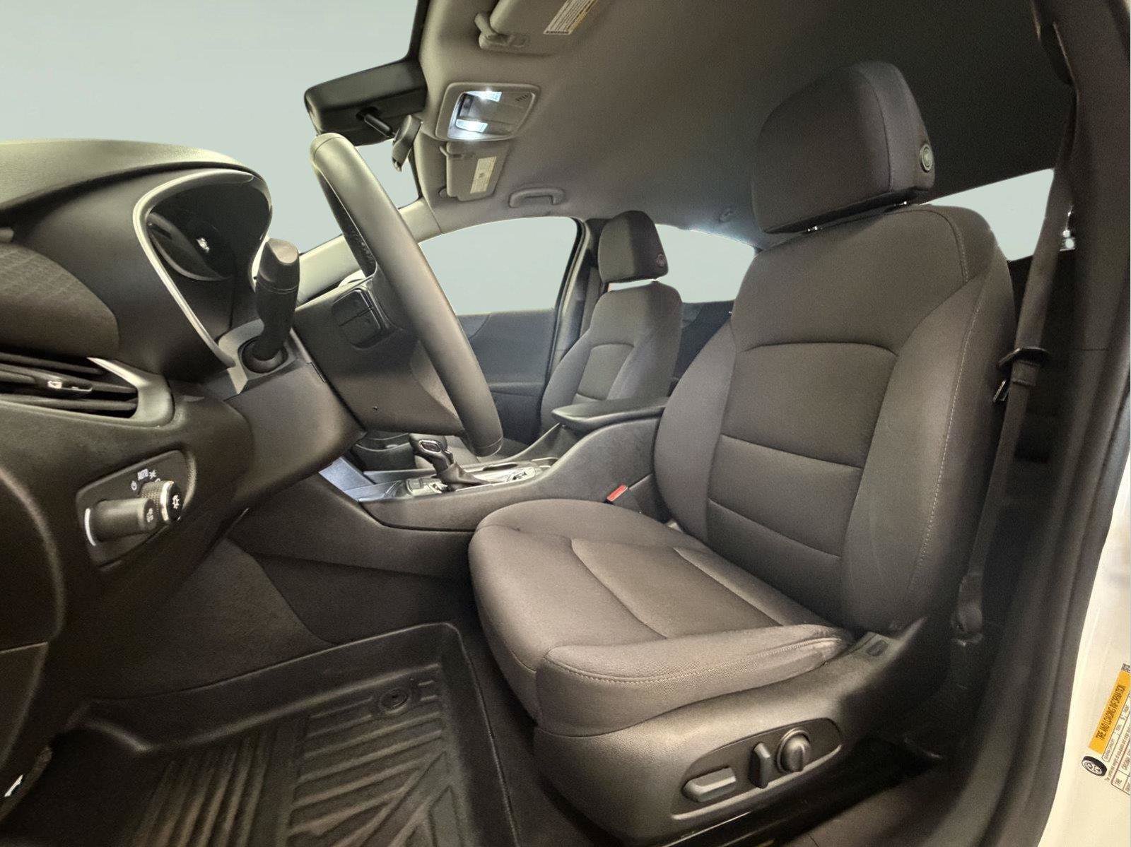 Used 2023 Chevrolet Malibu RS FWD image 24
