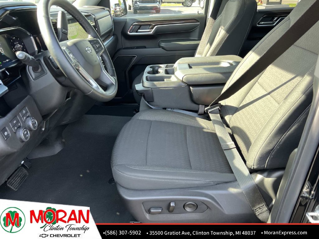 Used 2026 Chevrolet Silverado 1500 RST AWD/4WD image 17