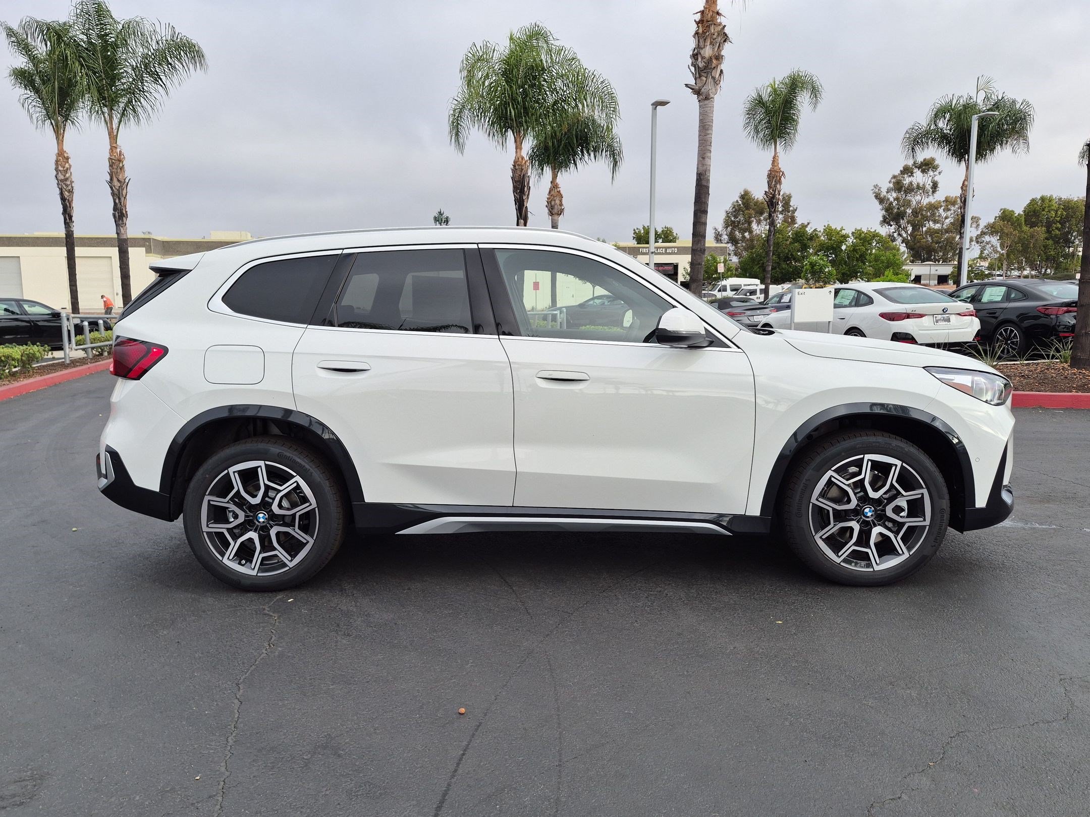 New 2027 BMW X1 xDrive28i AWD/4WD image 11