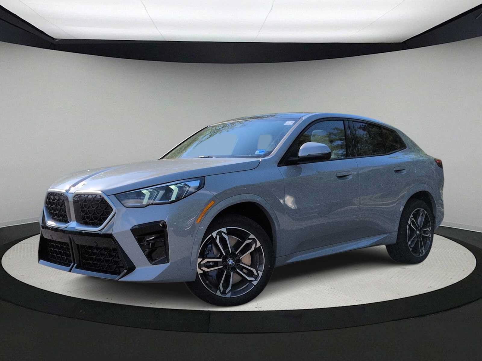 New 2026 BMW X2 xDrive28i w/ Technology Package