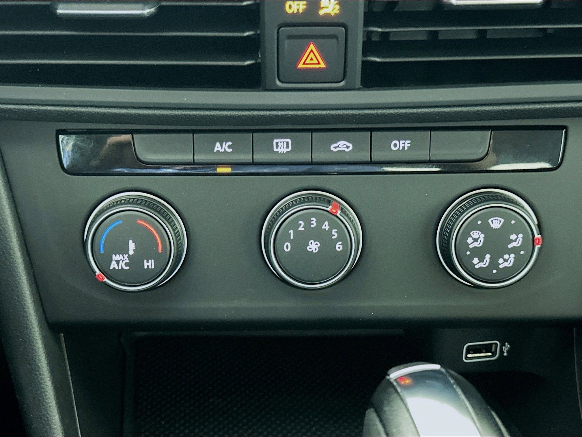 Used 2019 Volkswagen Jetta S w/ Driver Assistance Package image 15