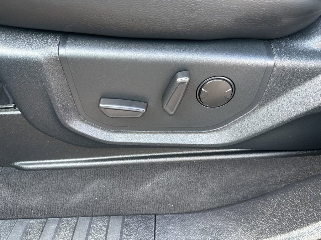 Used 2021 Ford F350 Lariat image 21