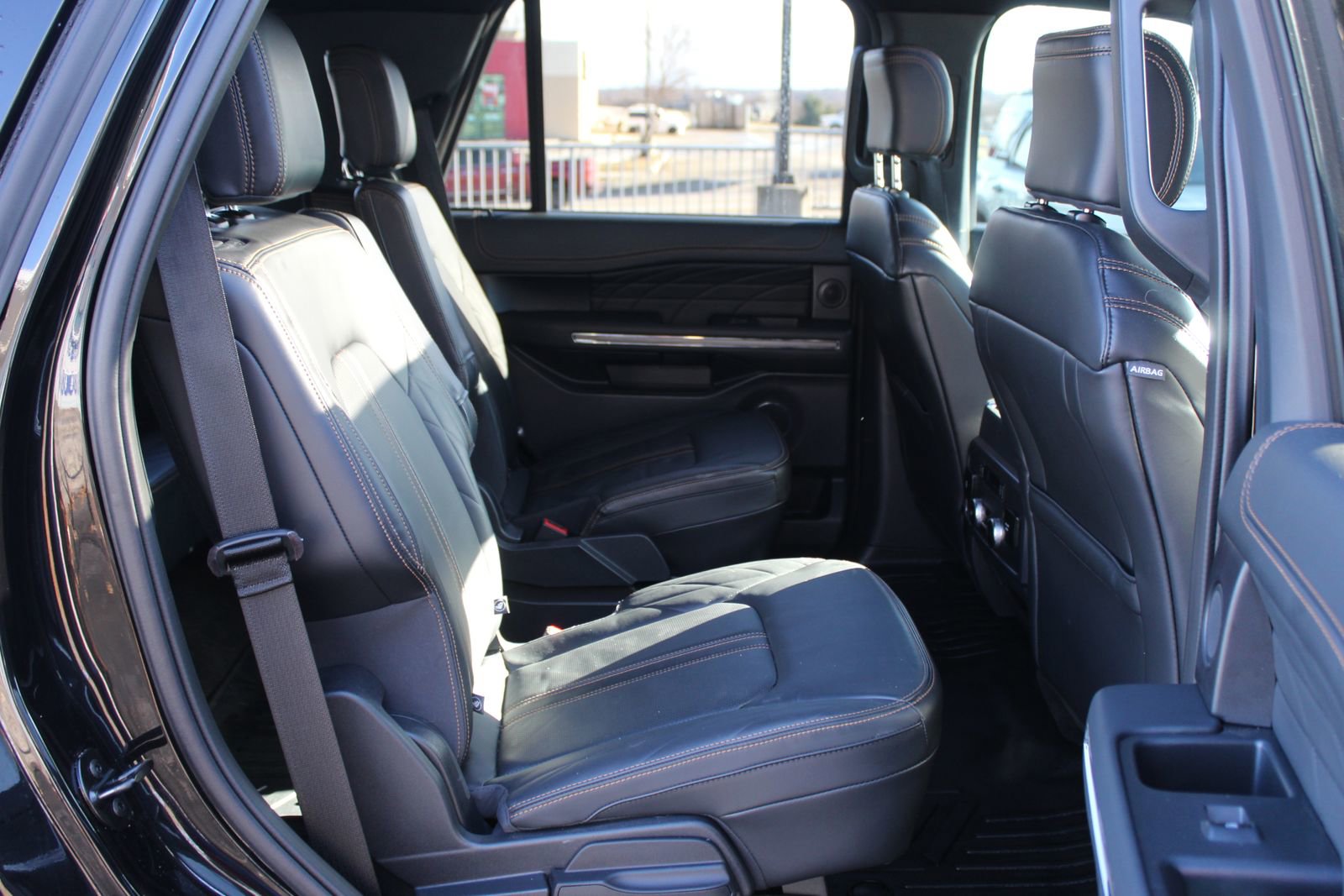 Used 2023 Ford Expedition Platinum image 17