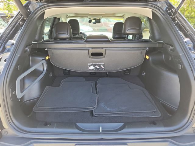 Used 2018 Jeep Cherokee Limited w/ Technology Group image 10