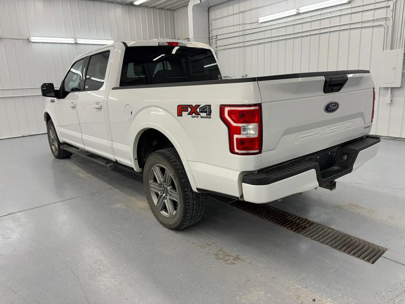Used 2019 Ford F150 XLT w/ Equipment Group 302A Luxury AWD/4WD image 4