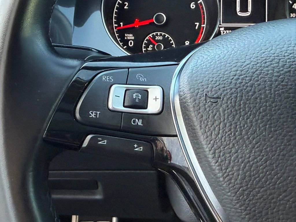 Used 2018 Volkswagen Golf Alltrack SEL image 19