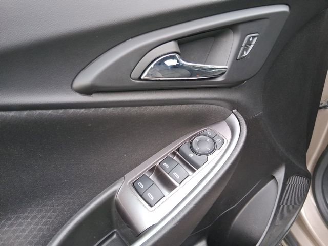 Used 2024 Chevrolet Malibu LT image 11