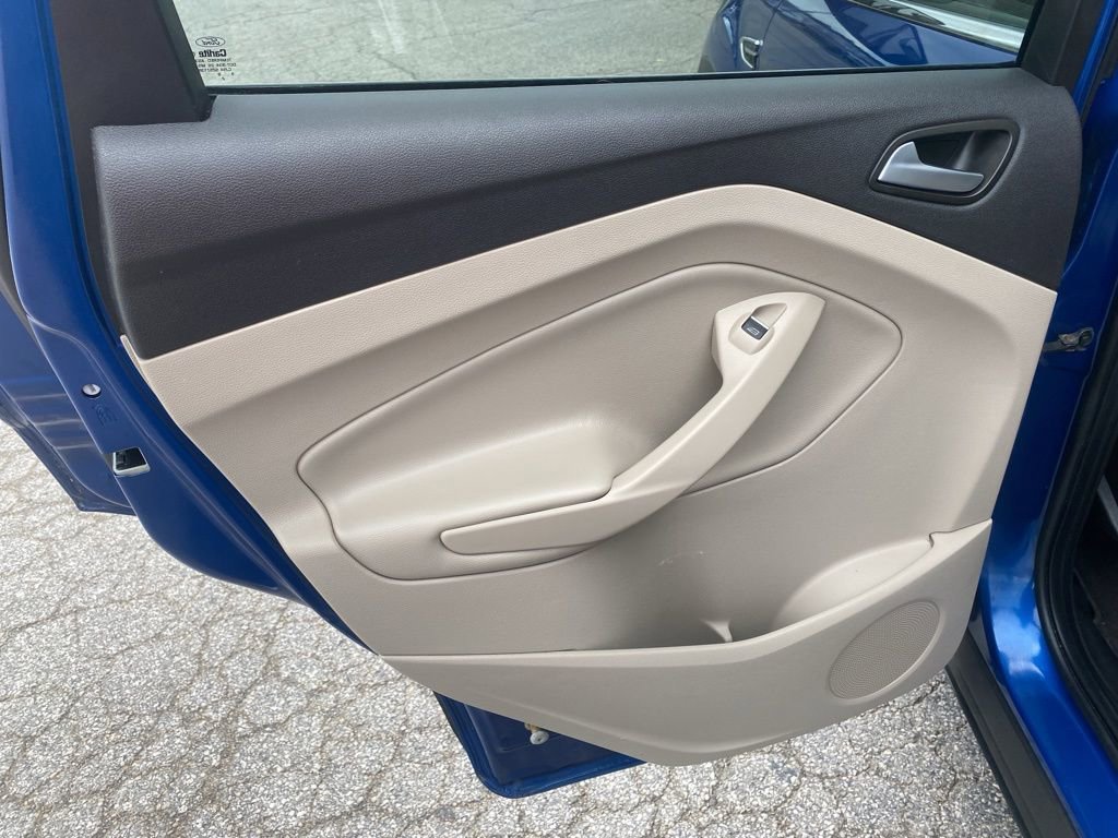 Used 2019 Ford Escape SEL image 15