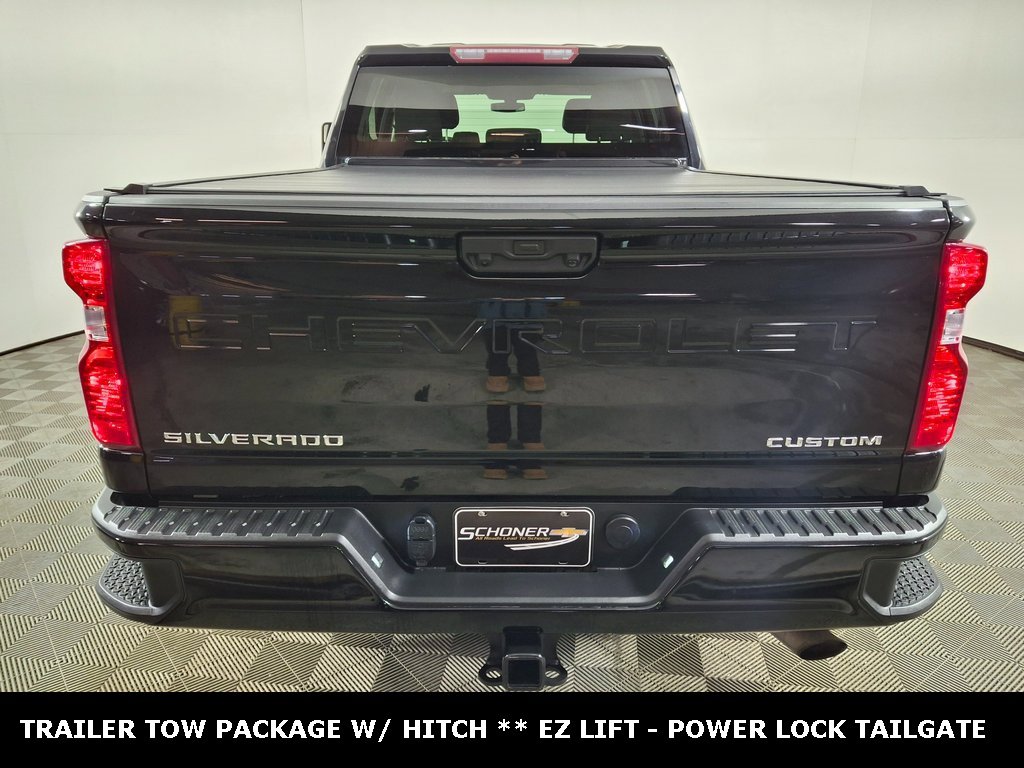 Used 2022 Chevrolet Silverado 2500 Custom w/ Custom Convenience Package image 4